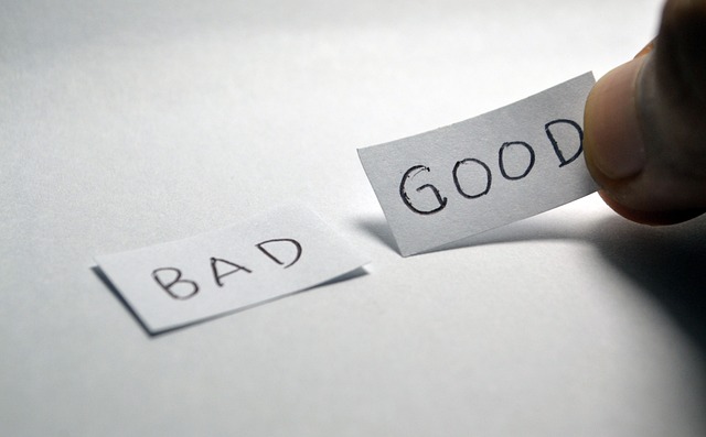BADとGOODと書かれたの二枚の紙