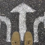 「自分で決められない」その原因とは？｜「誰かの許可」がないと動けなくなる心理メカニズム